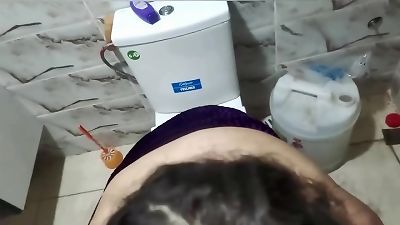 ravage my Arabic girlfriend in restroom bang my fuckbox thick arab man-meat